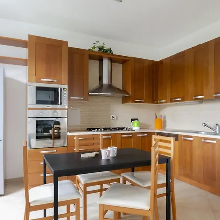 Altido Hill View In Campegli With Garden Апартаменты